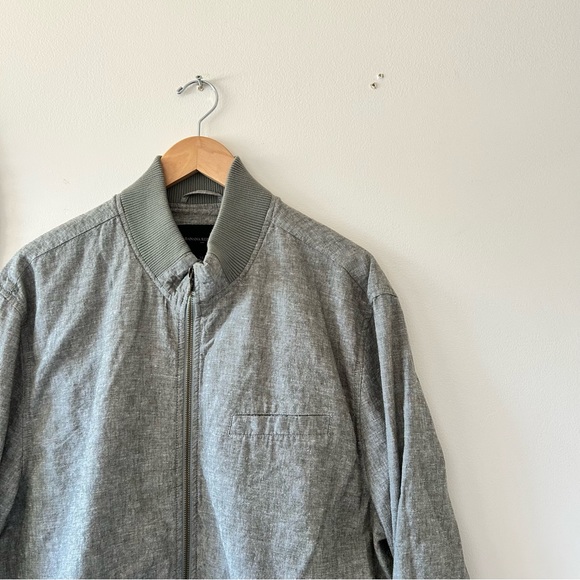 Banana Republic | Men’s Sage Green Bomber Jacket - Picture 1 of 3